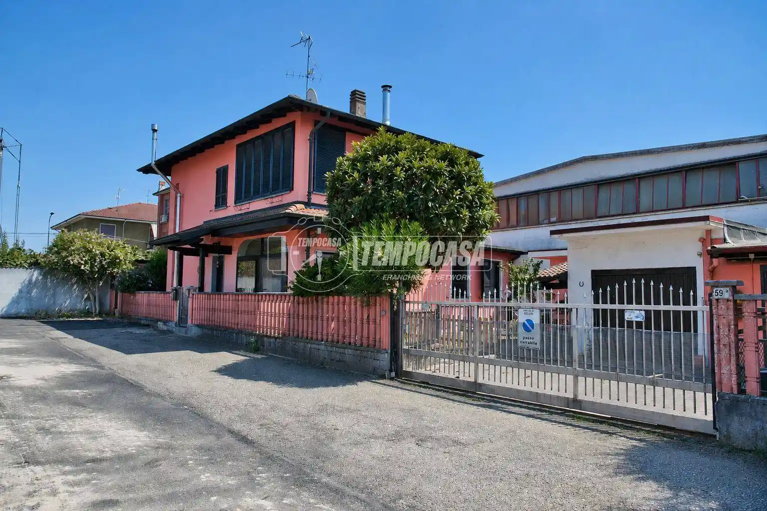 Villa in vendita a Trecate