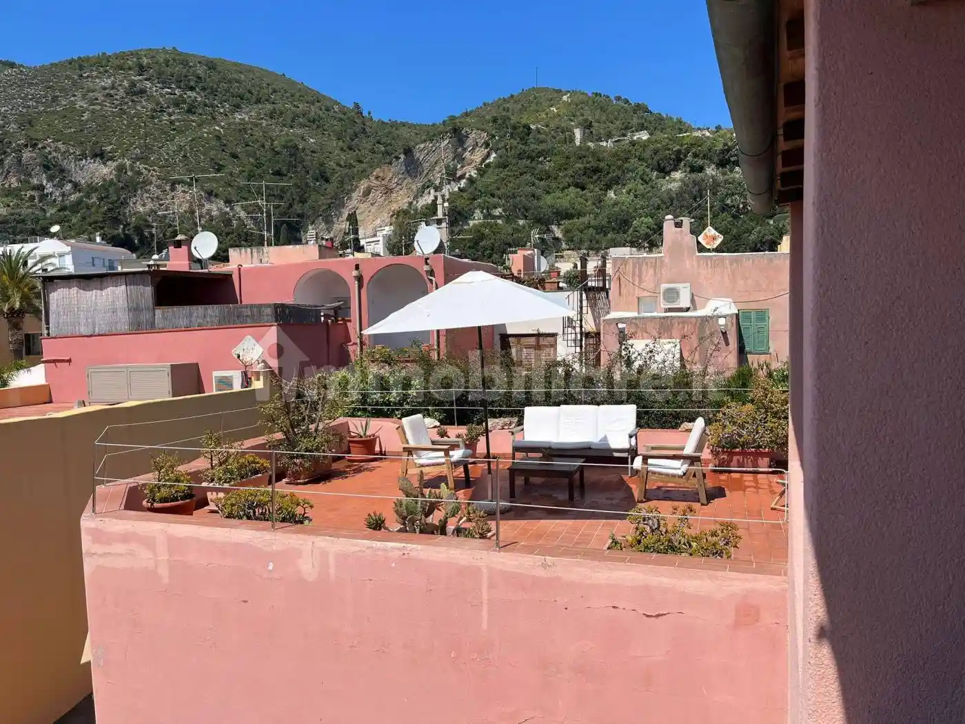 Appartamento in affitto a Finale Ligure