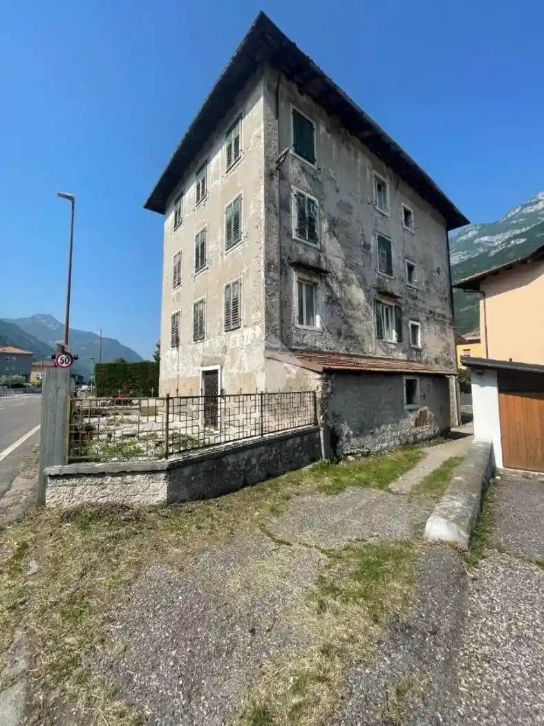 Casa indipendente in vendita a Ala