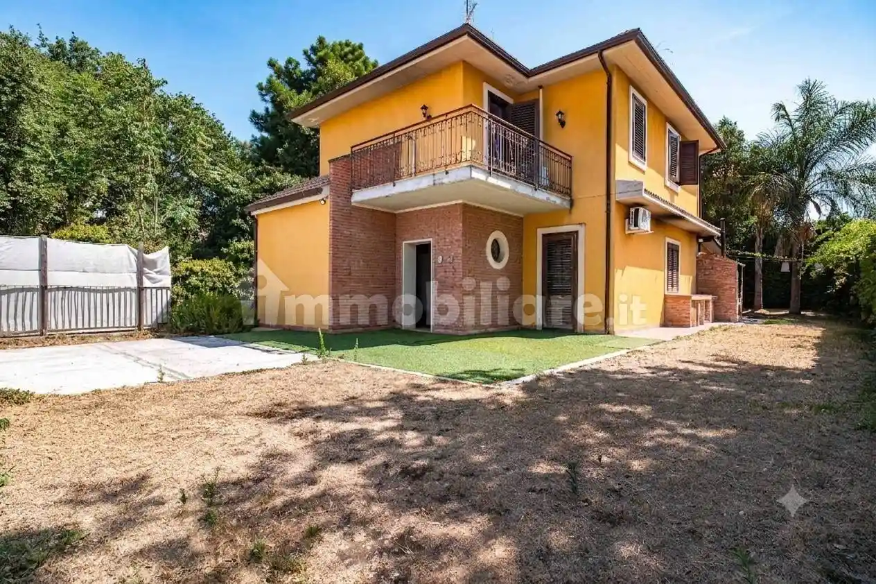 Villa in vendita a Trecastagni