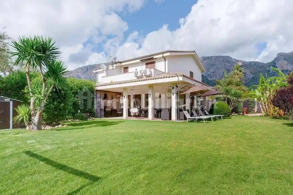 Villa in vendita a Terrasini