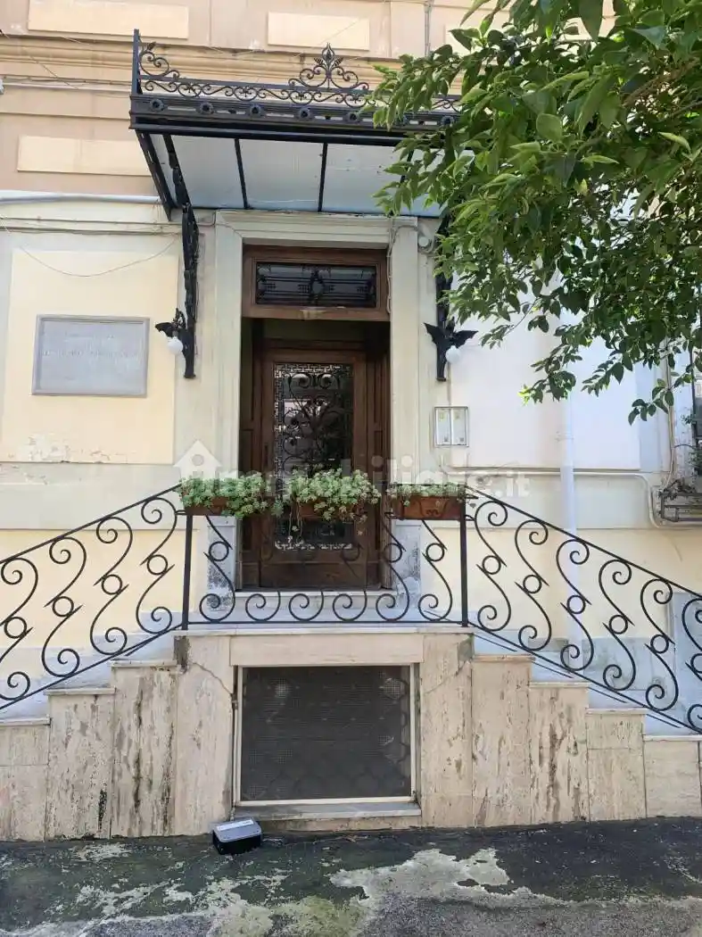 Appartamento in affitto a Napoli