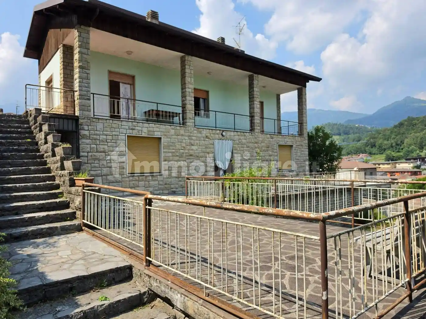 Villa in vendita a Sant'Omobono Terme
