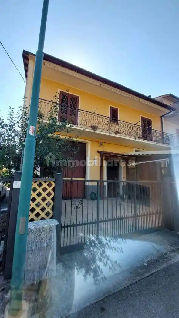 Casa indipendente in vendita a Polla