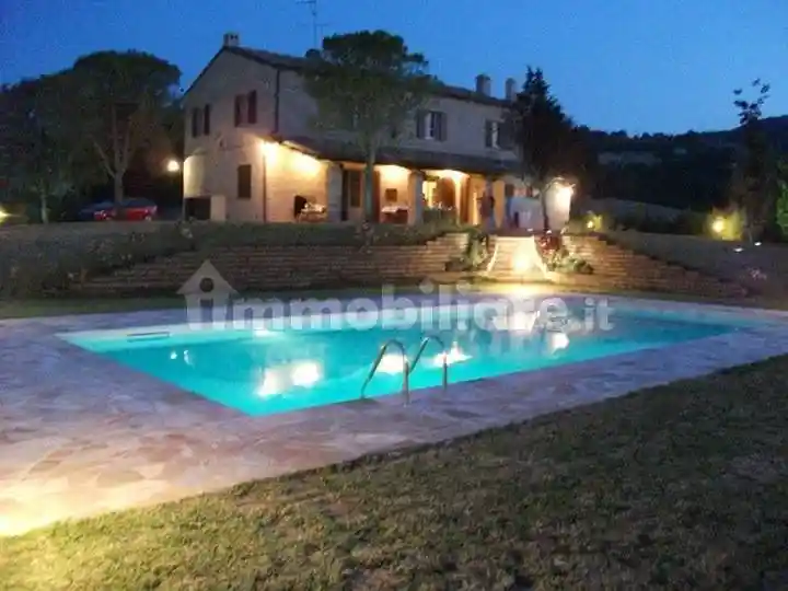 Villa in vendita a Mombaroccio