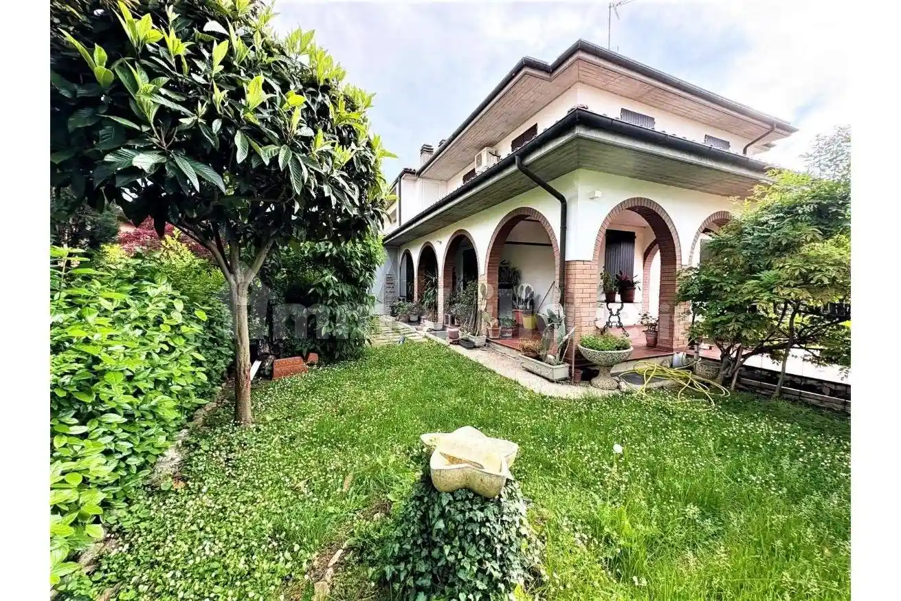 Villa in vendita a Castel San Pietro Terme