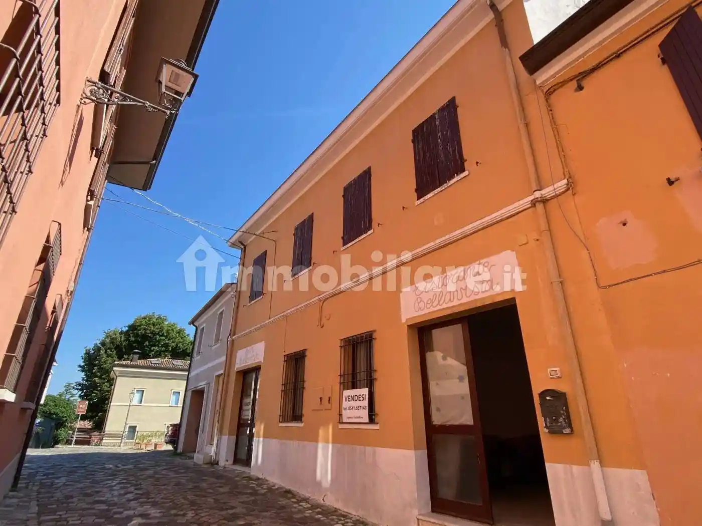 Palazzo - Edificio in vendita a Montescudo - Montecolombo