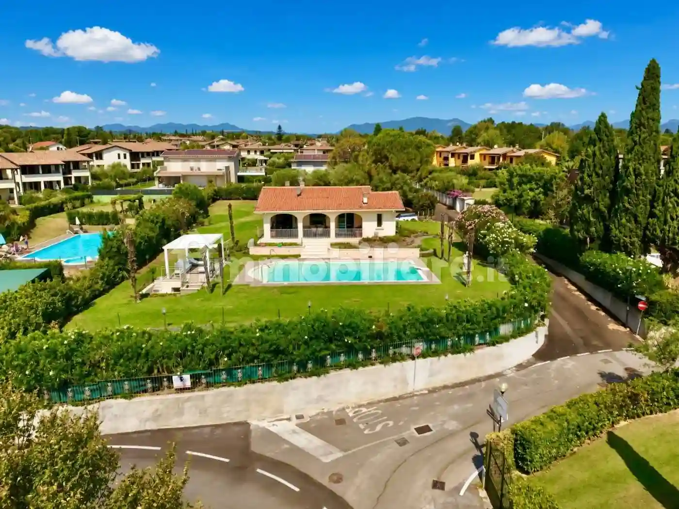 Villa - foto 2