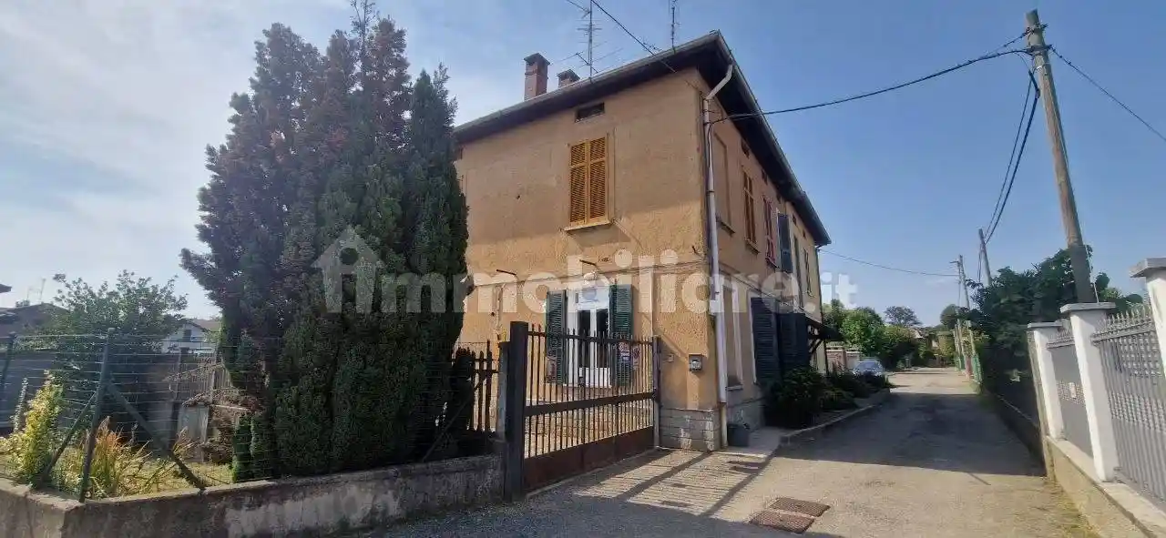 Casa indipendente in vendita a Venegono Inferiore