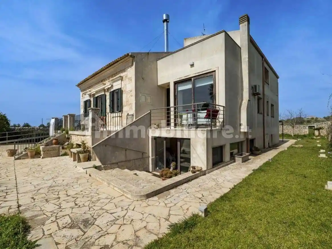Villa in affitto a Ragusa