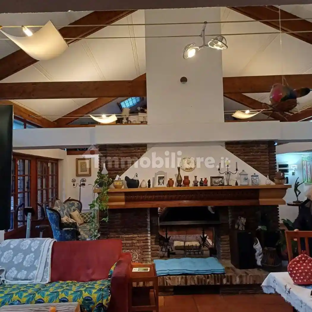 Villa in vendita a Manziana