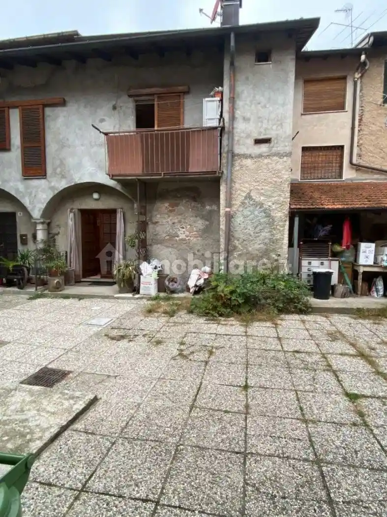 Casa indipendente in vendita a Valganna