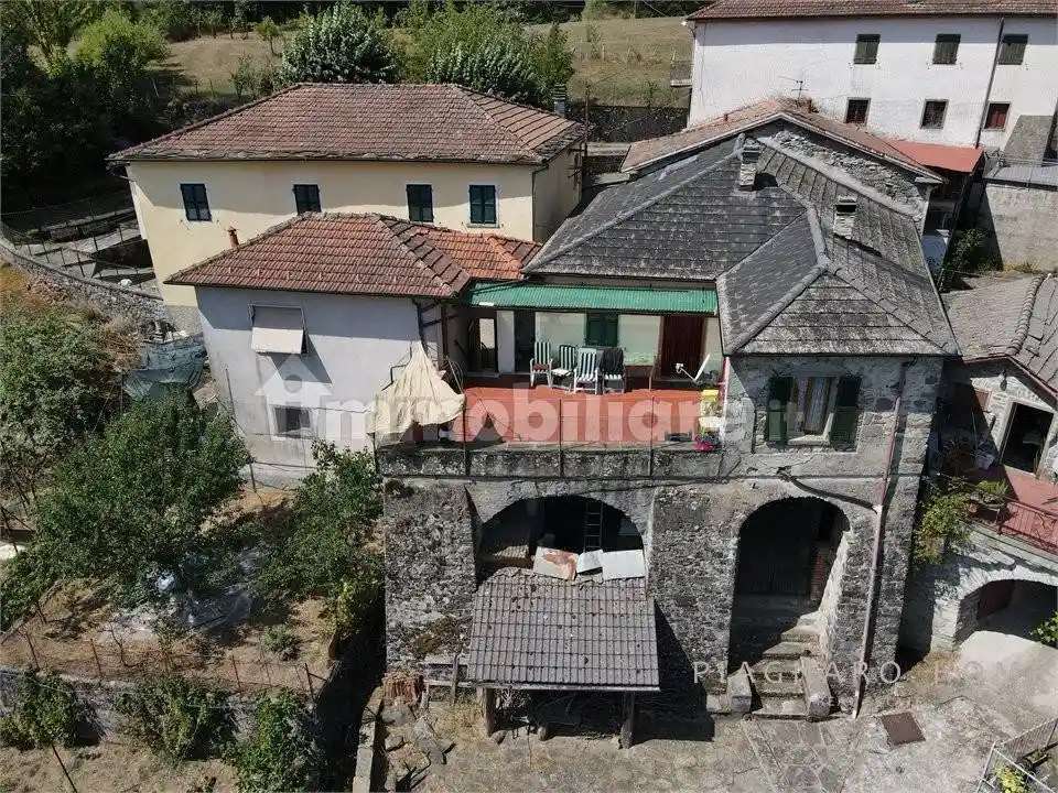 Rustico - Casale in vendita a Zeri