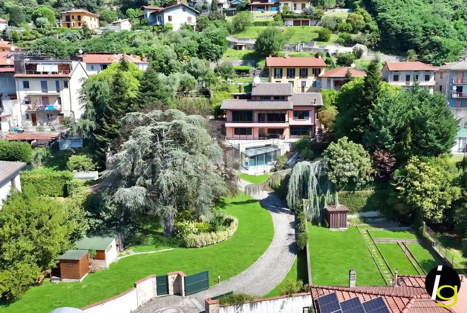 Villa - foto 2