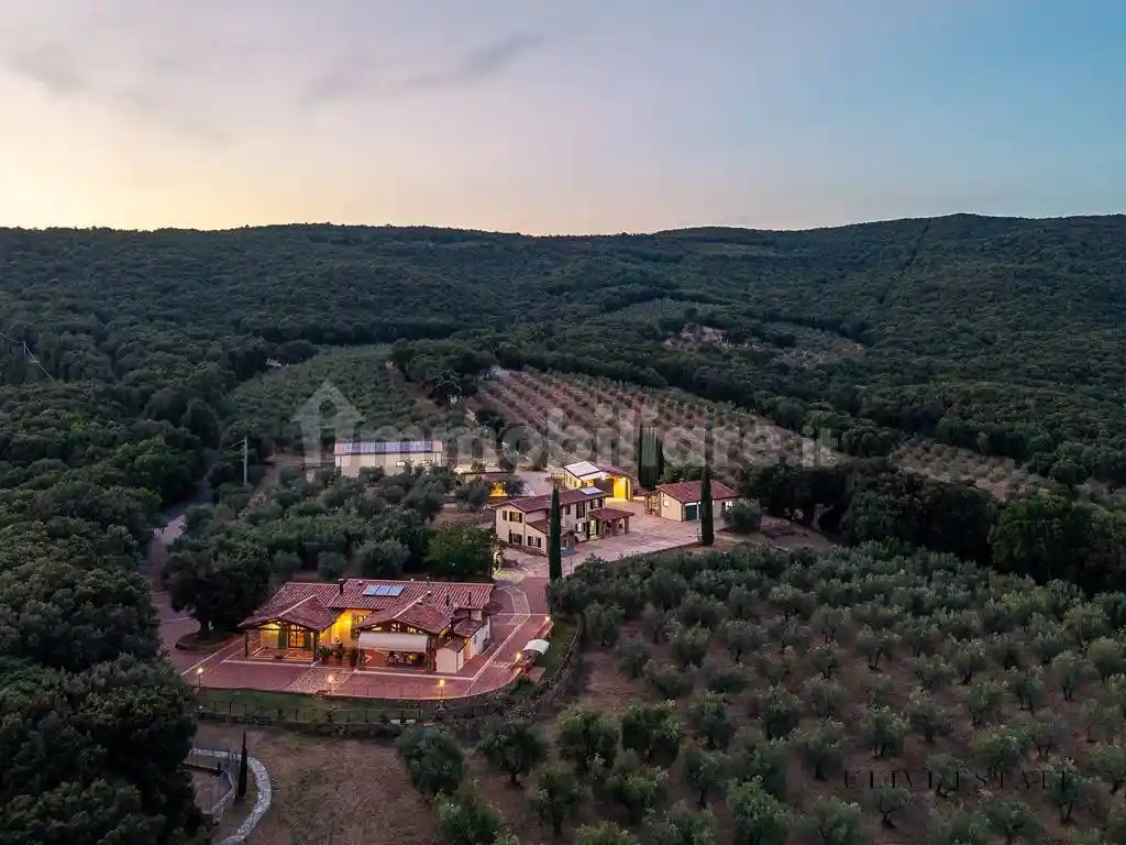 Villa in vendita a Massa Marittima