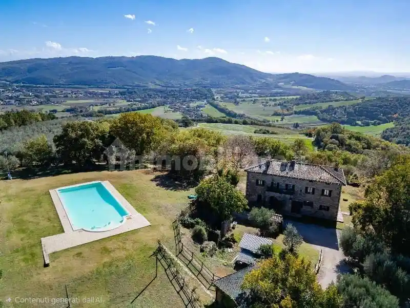 Rustico - Casale in vendita a Corciano