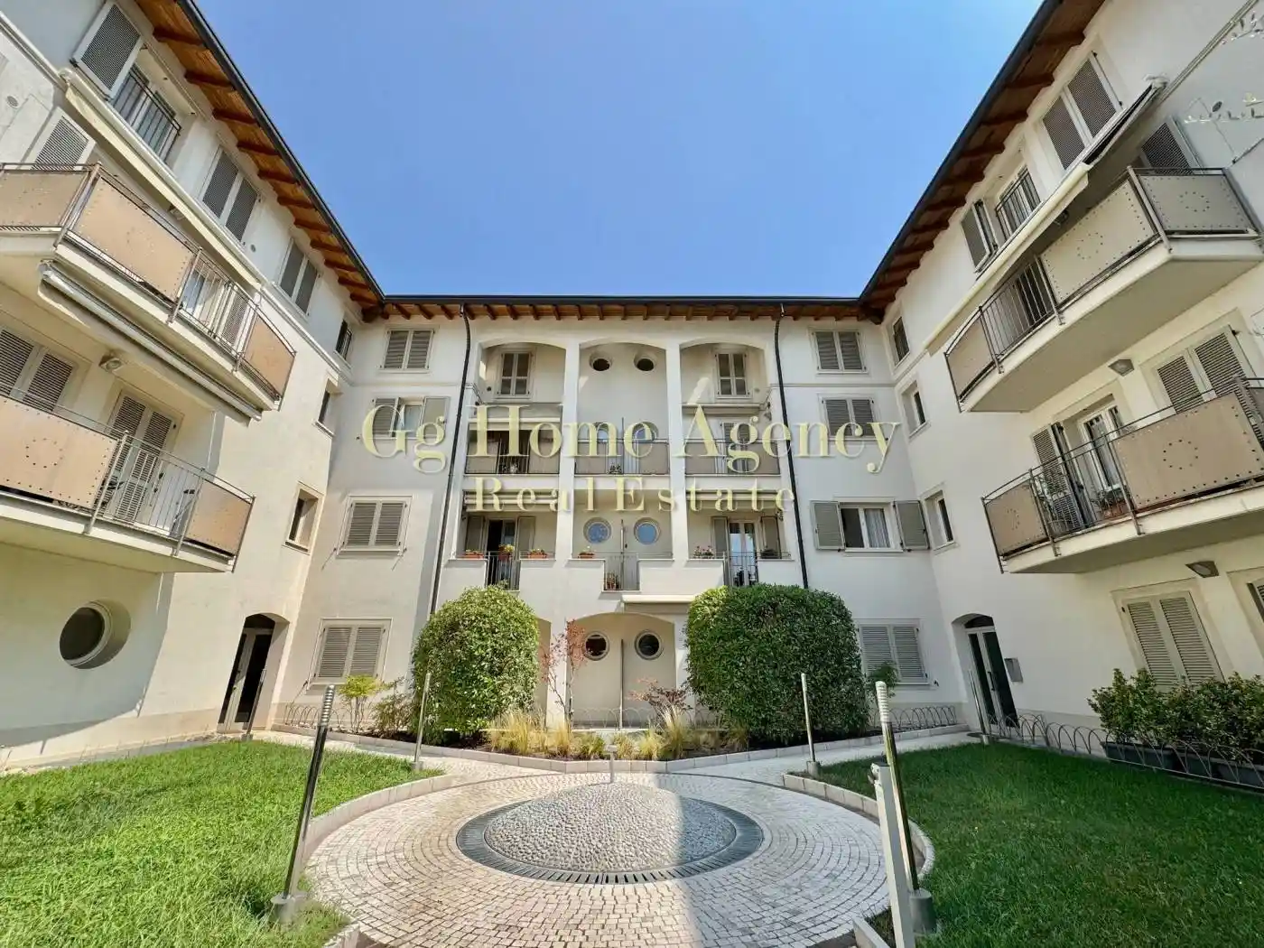 Appartamento in vendita a Besana in Brianza