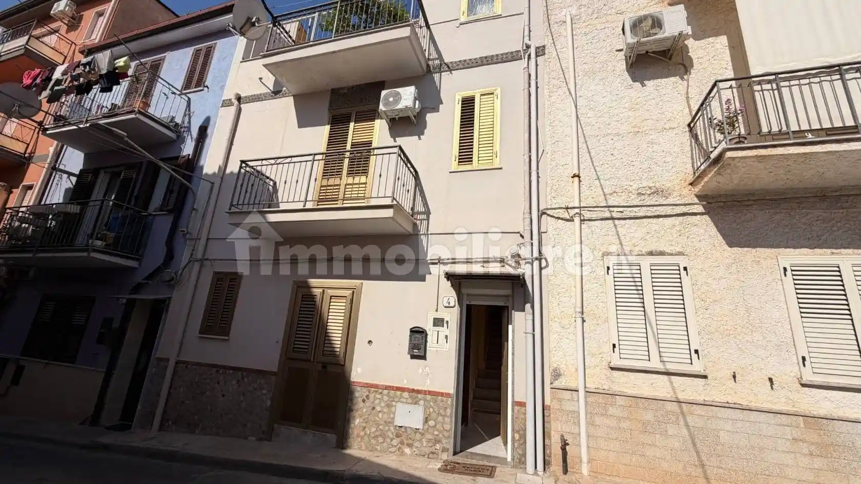 Casa indipendente in vendita a Campofelice di Roccella