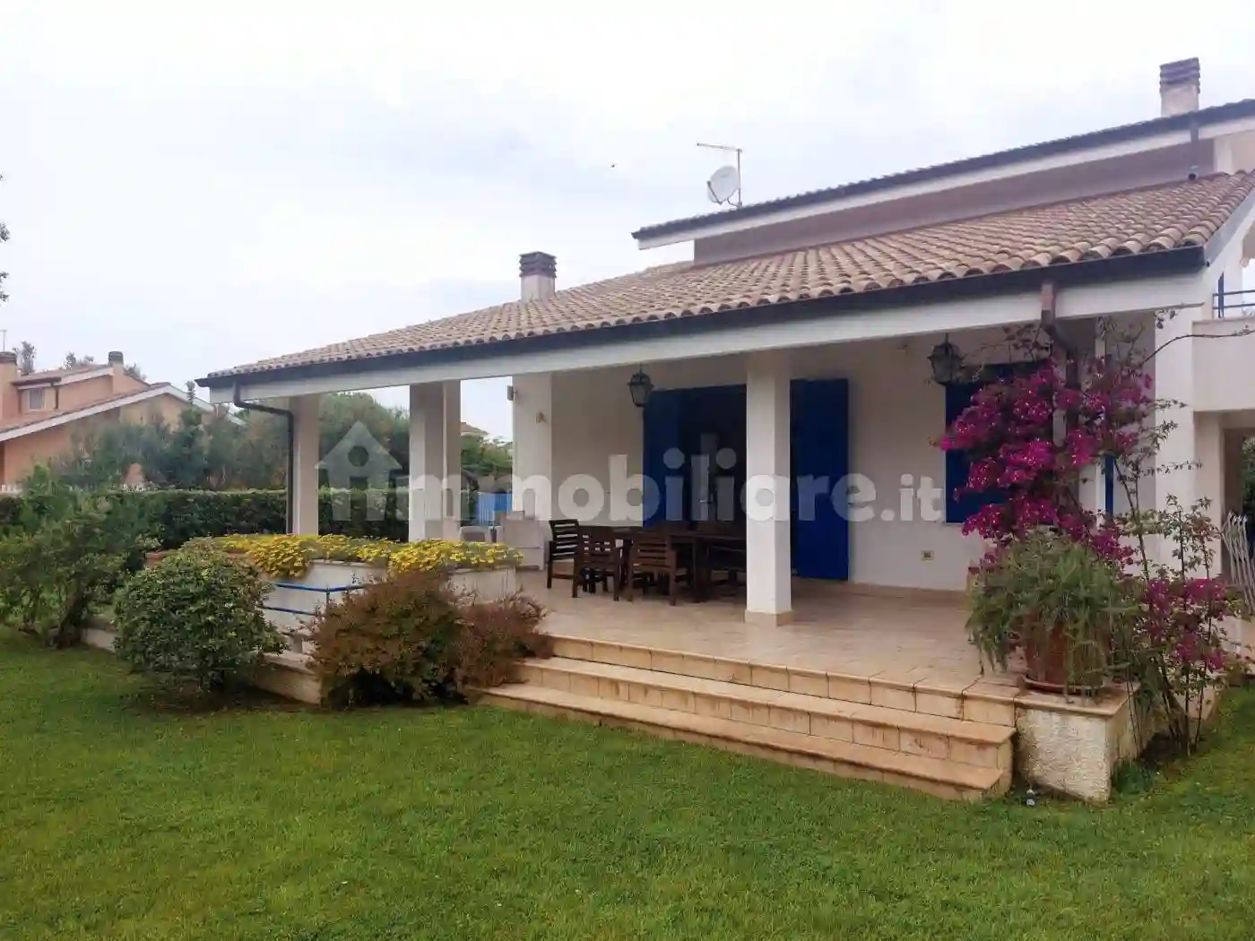 Villa - foto 2