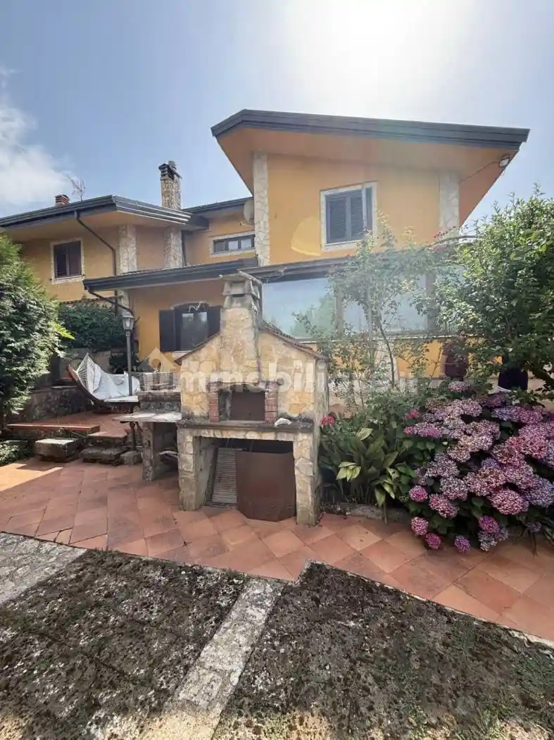 Villa in vendita a Montella