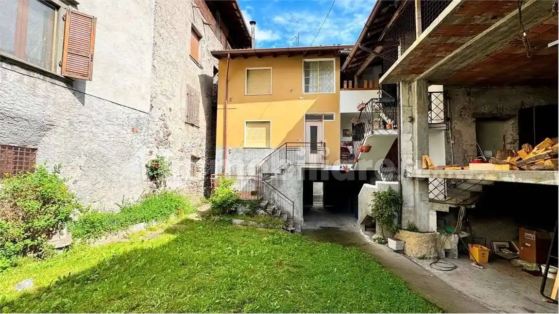 Casa indipendente in vendita a Gianico