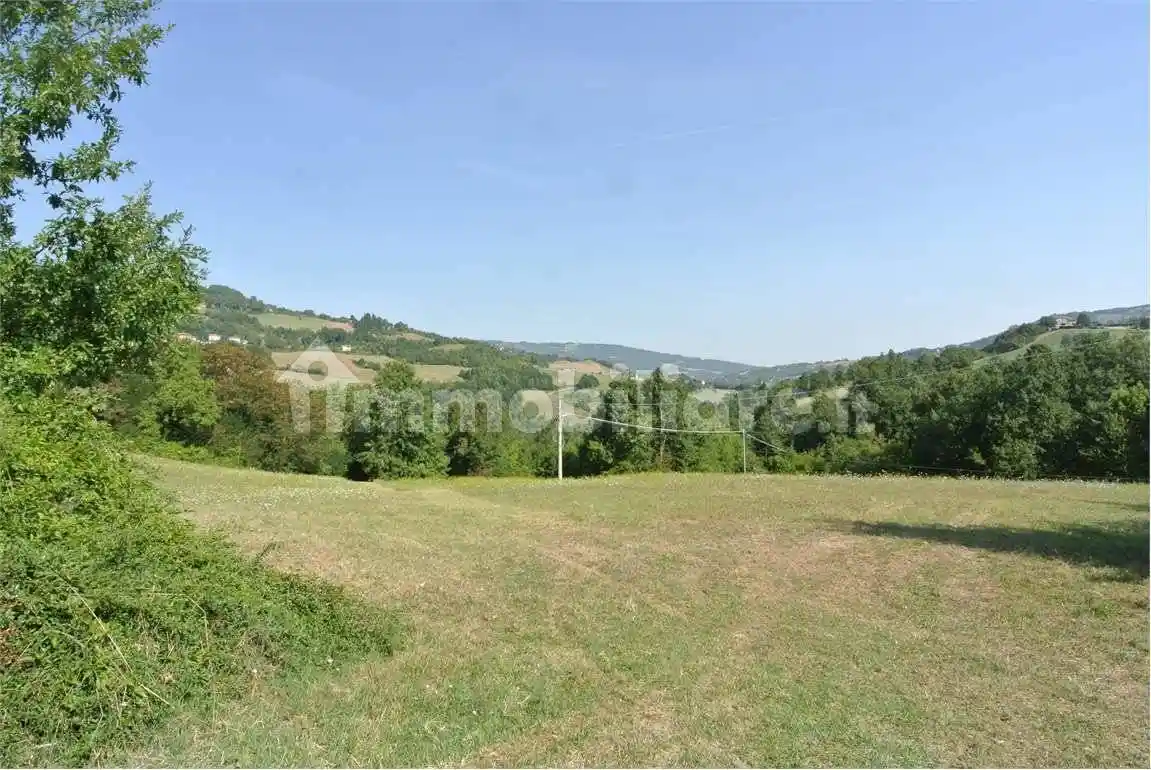 Appartamento in vendita a Tizzano Val Parma