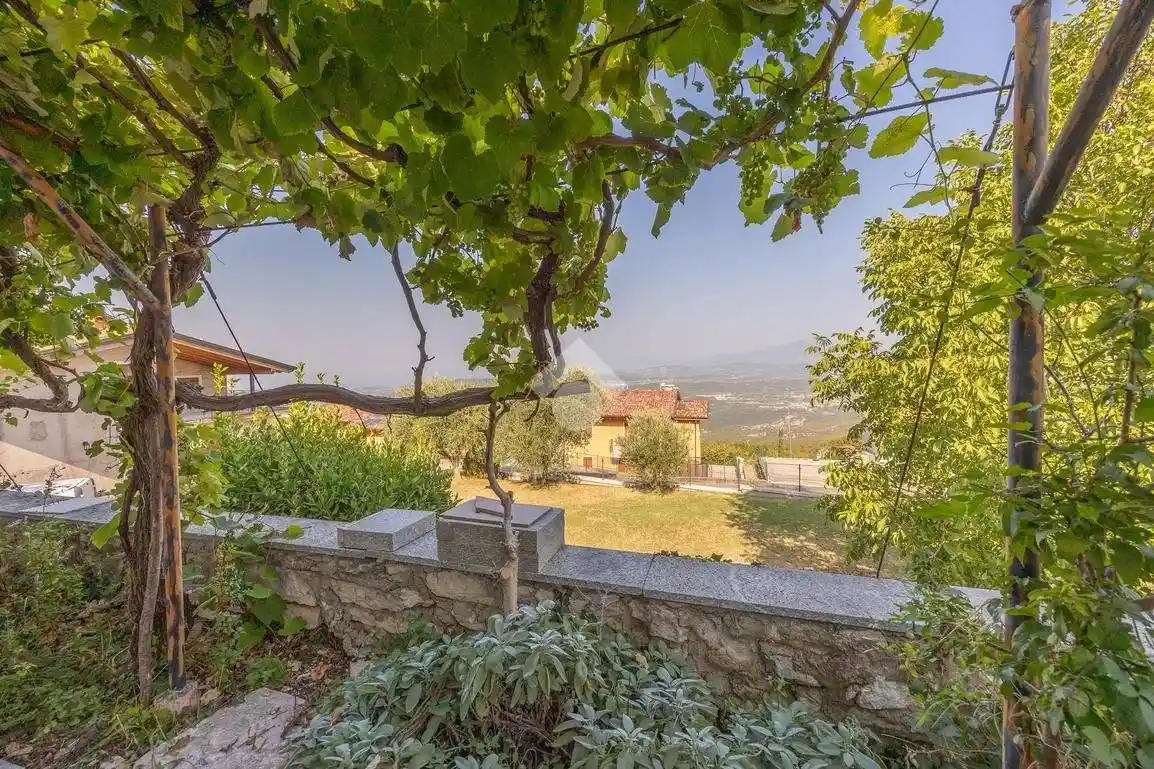 Rustico - Casale in vendita a Sant'Ambrogio di Valpolicella