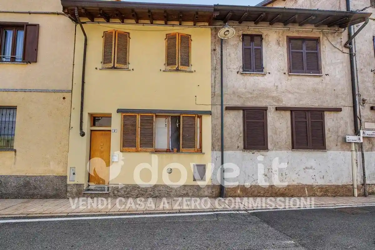 Casa indipendente in vendita a Beregazzo con Figliaro