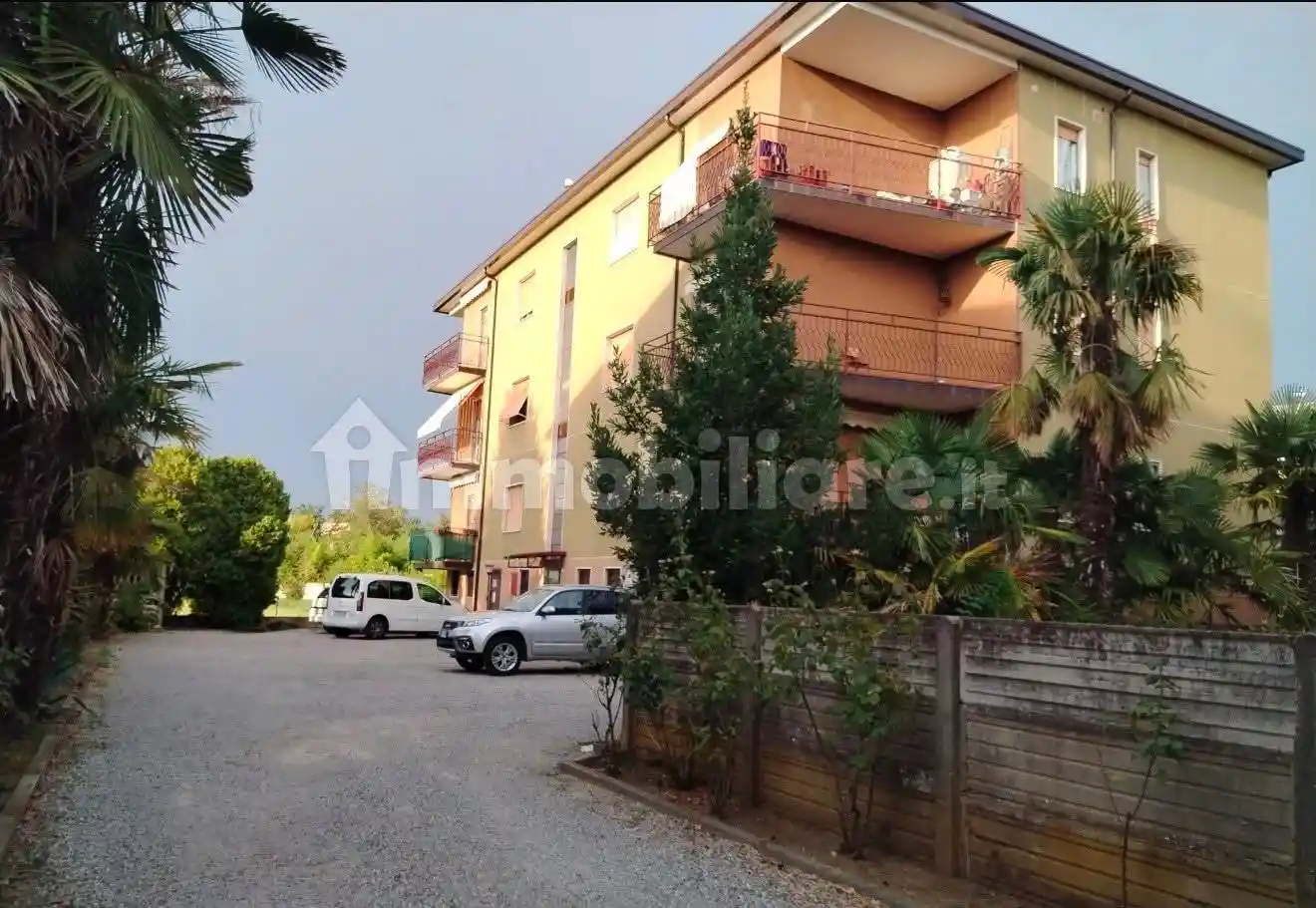 Appartamento in vendita a Casirate d'Adda
