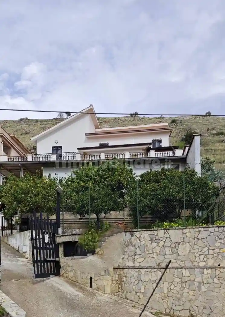 Villa in vendita a Belmonte Mezzagno