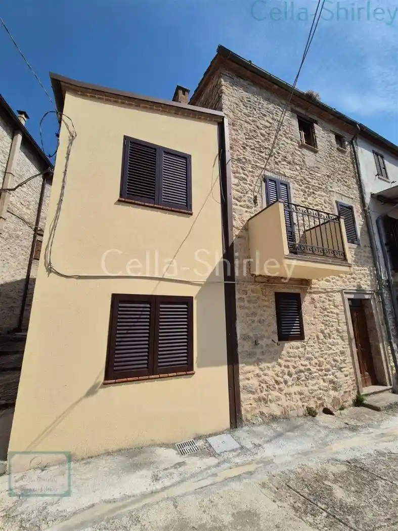 Casa indipendente in vendita a Montefortino