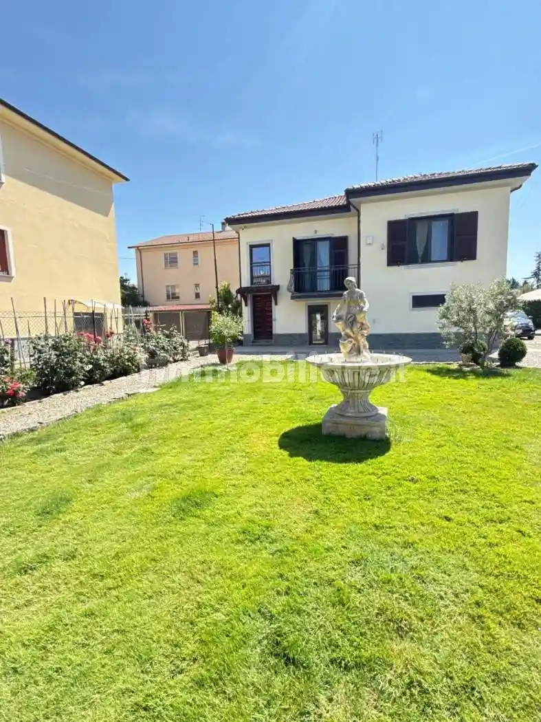 Villa in vendita a Novi Ligure