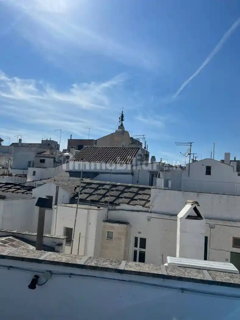 Palazzo - Edificio in affitto a Cisternino