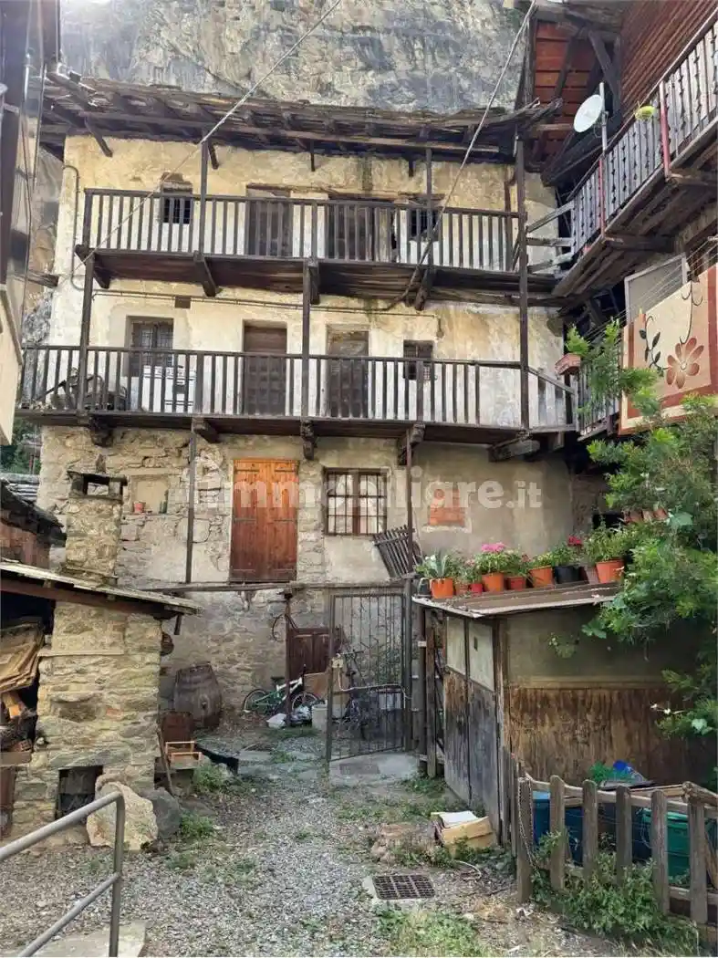 Rustico - Casale in vendita a Montjovet