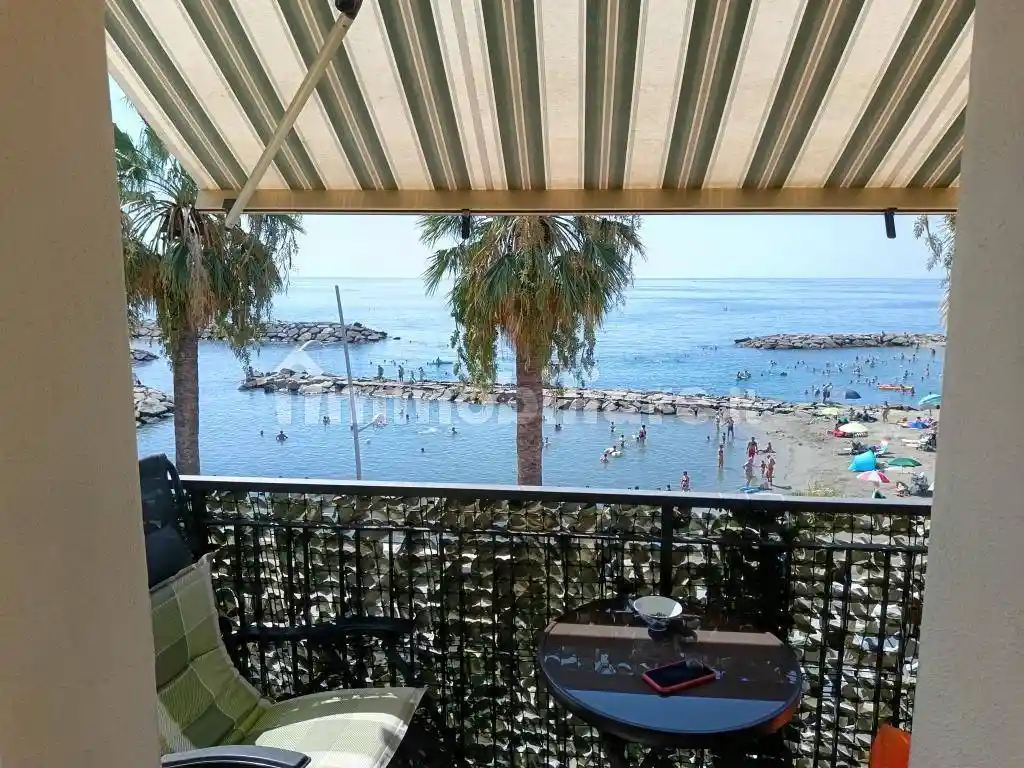 Appartamento in vendita a Riva Ligure