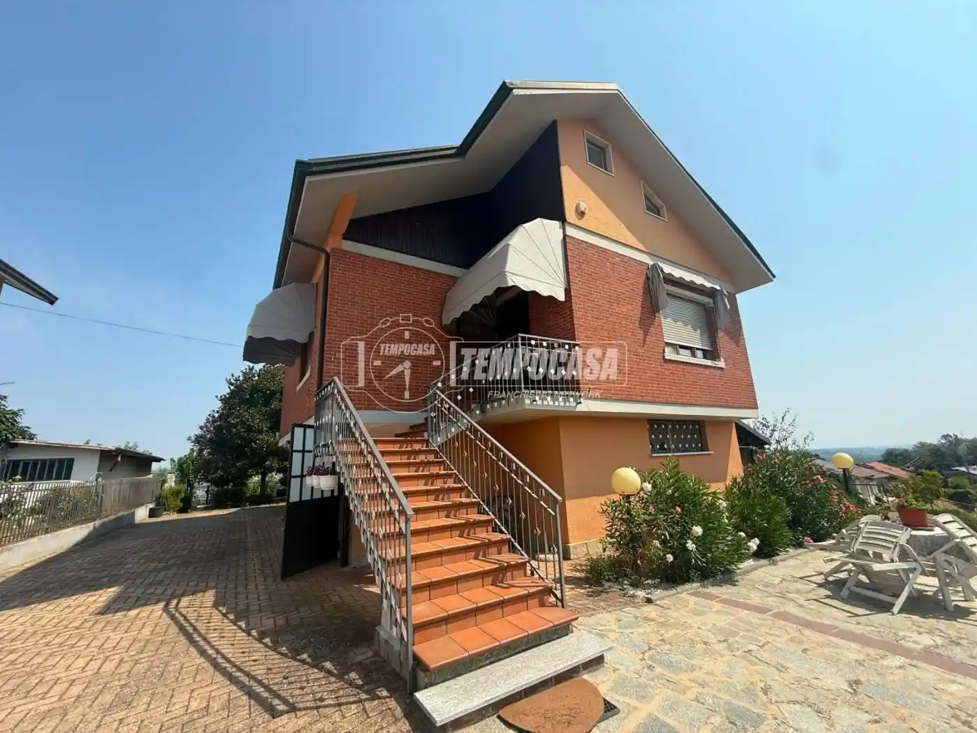 Villa in vendita a Azzano d'Asti