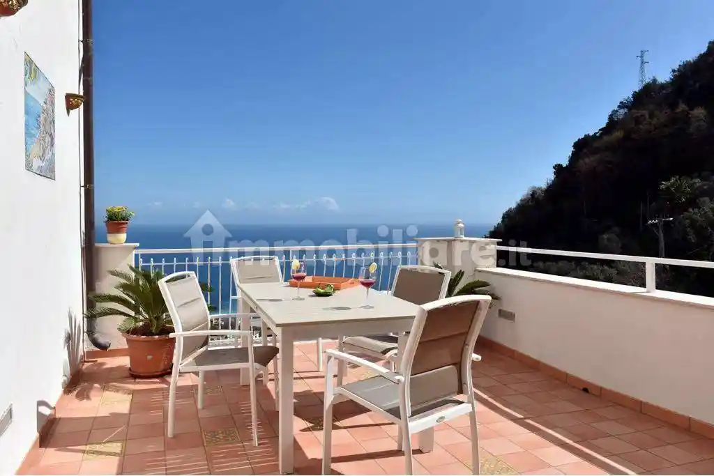 Casa indipendente in vendita a Massa Lubrense