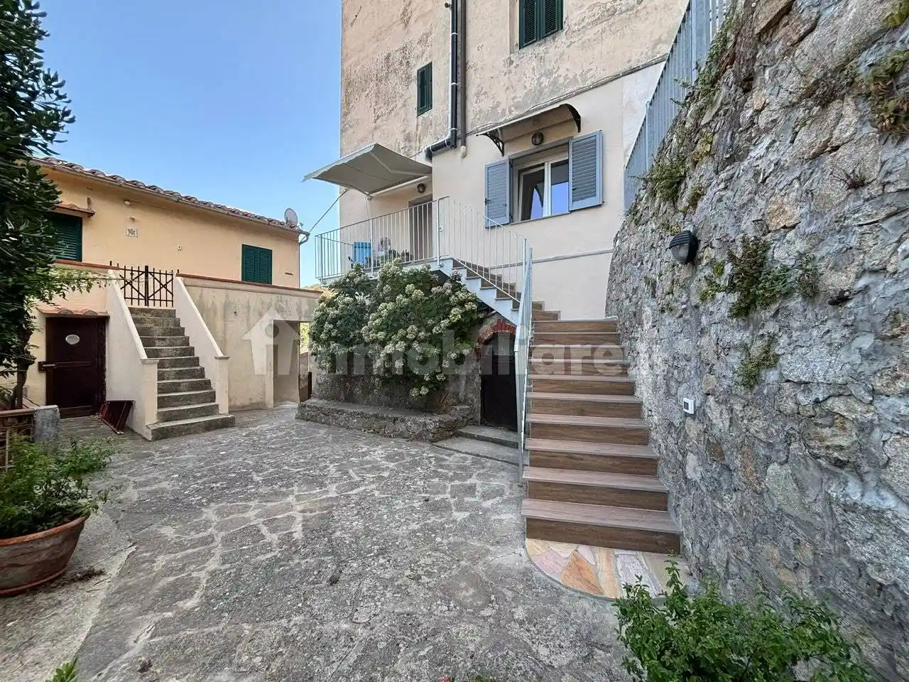 Appartamento in vendita a Marciana