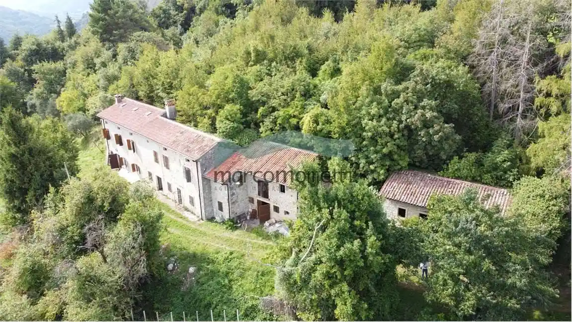 Rustico - Casale in vendita a Vittorio Veneto