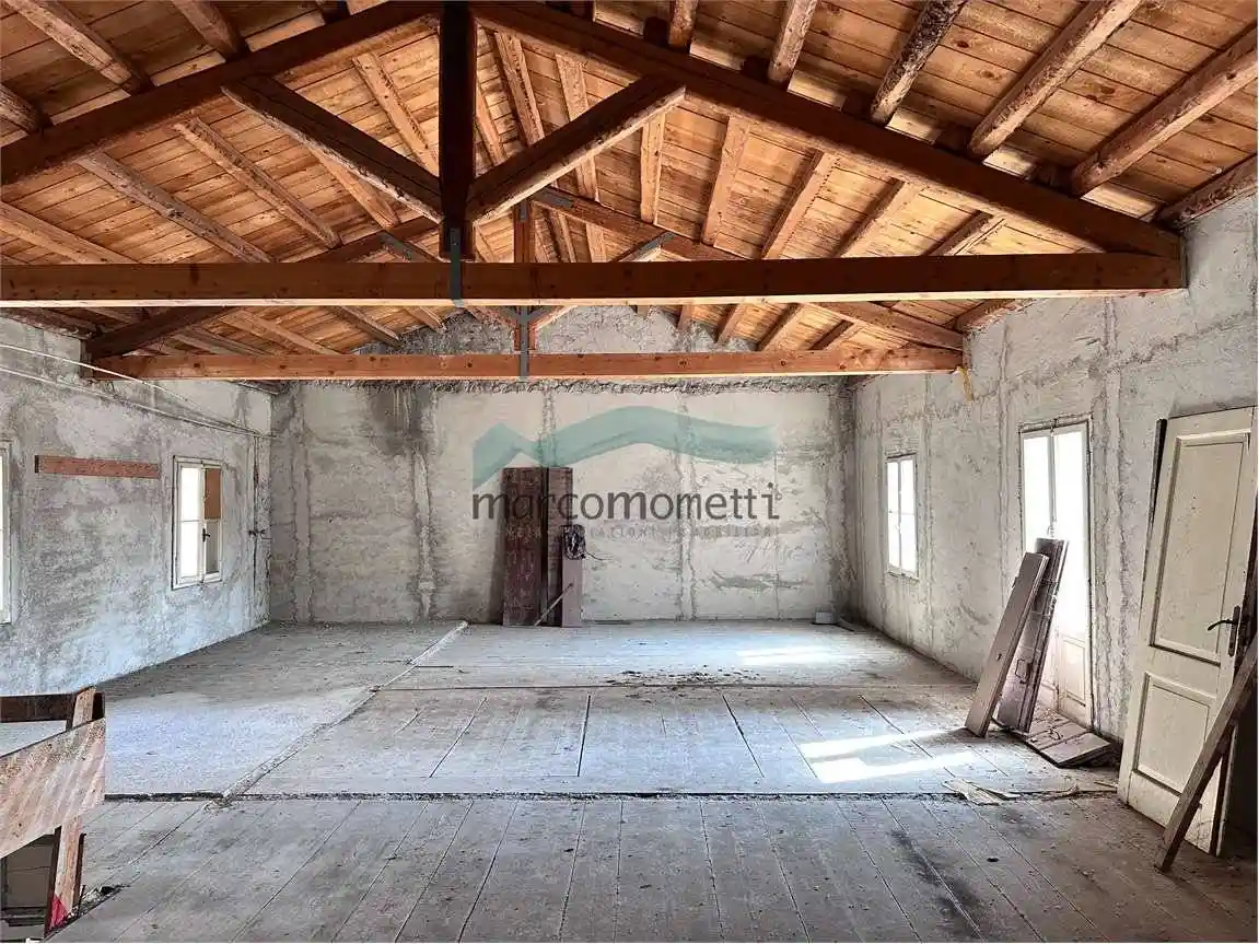 Casa indipendente in vendita a Vittorio Veneto