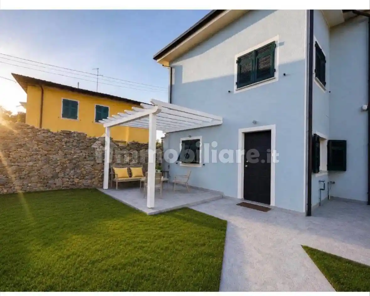 Casa indipendente in affitto a Sarzana