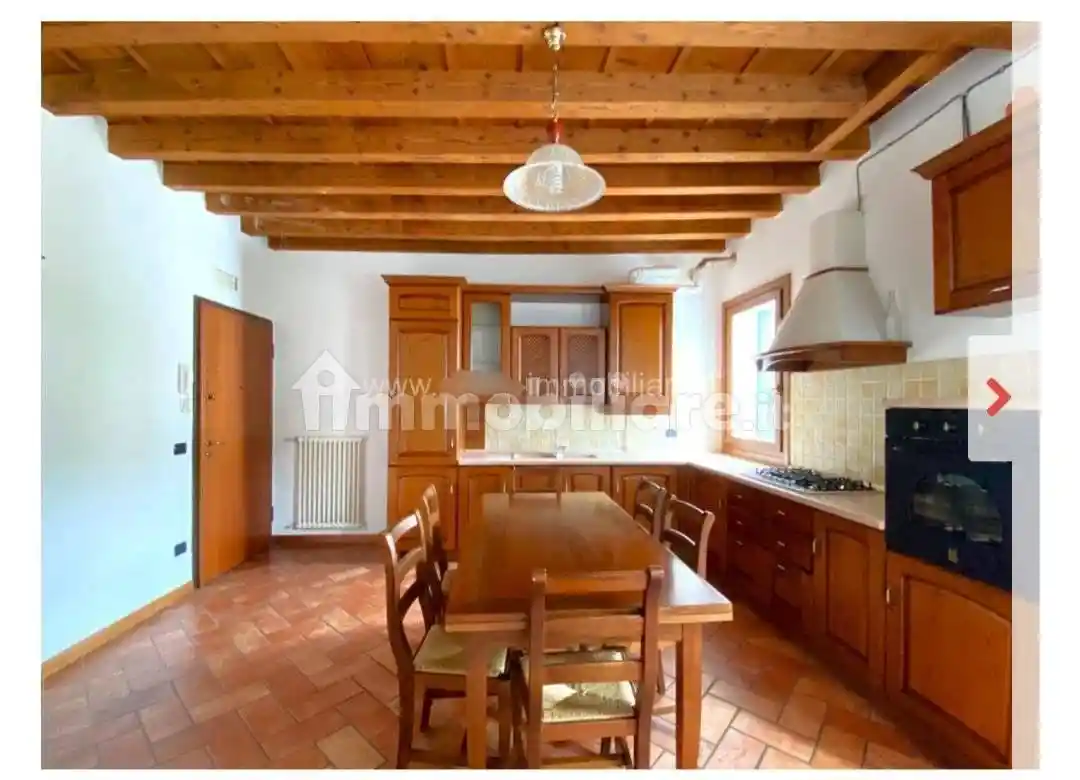 Appartamento in affitto a Este