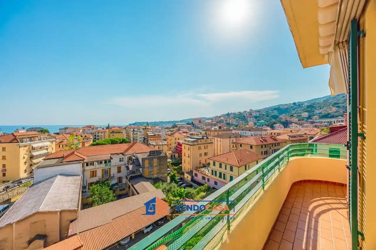 Appartamento in vendita a Varazze