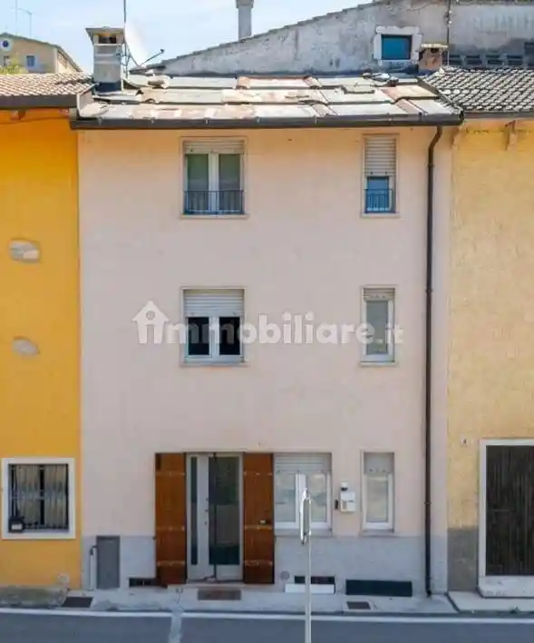 Casa indipendente in affitto a Bosco Chiesanuova