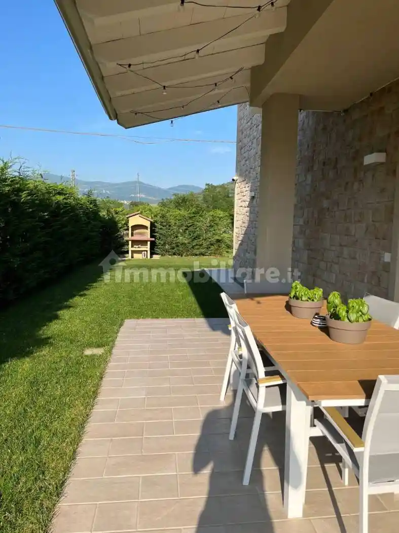 Villa in vendita a Provaglio d'Iseo