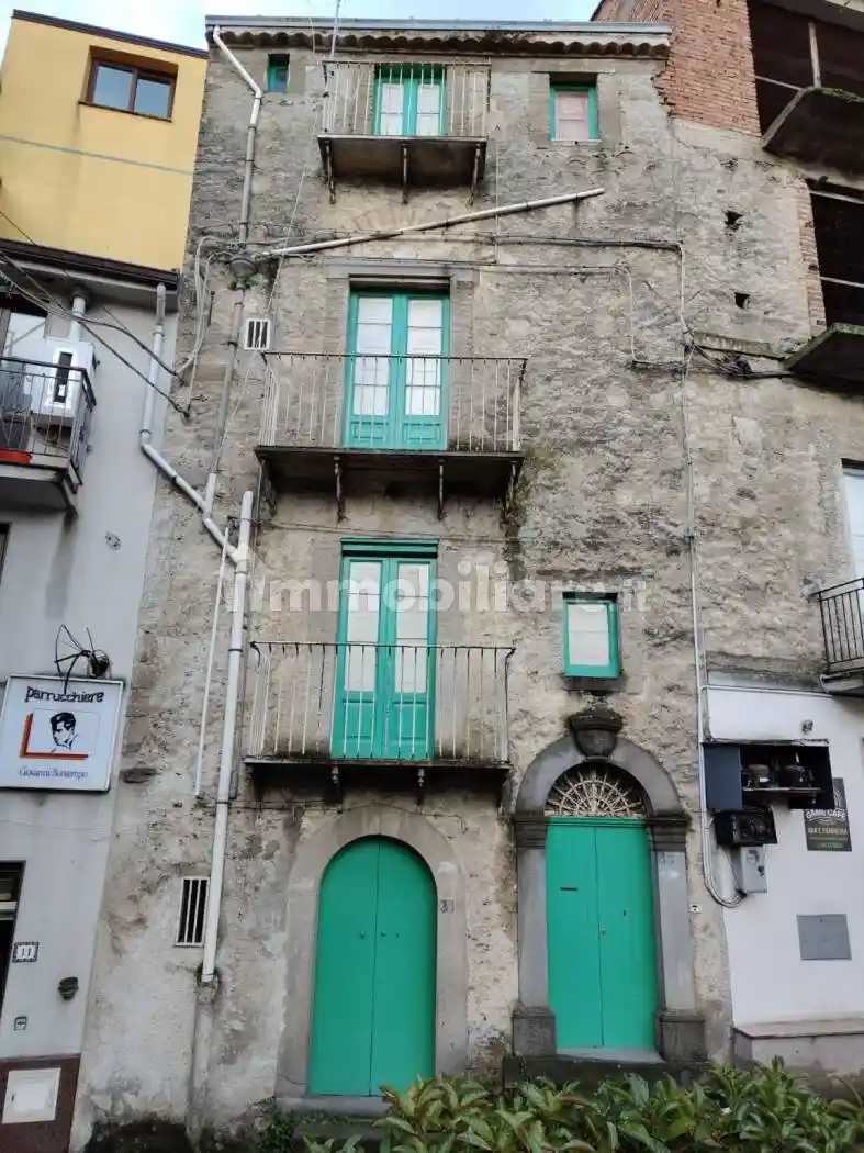 Casa indipendente in vendita a Tortorici