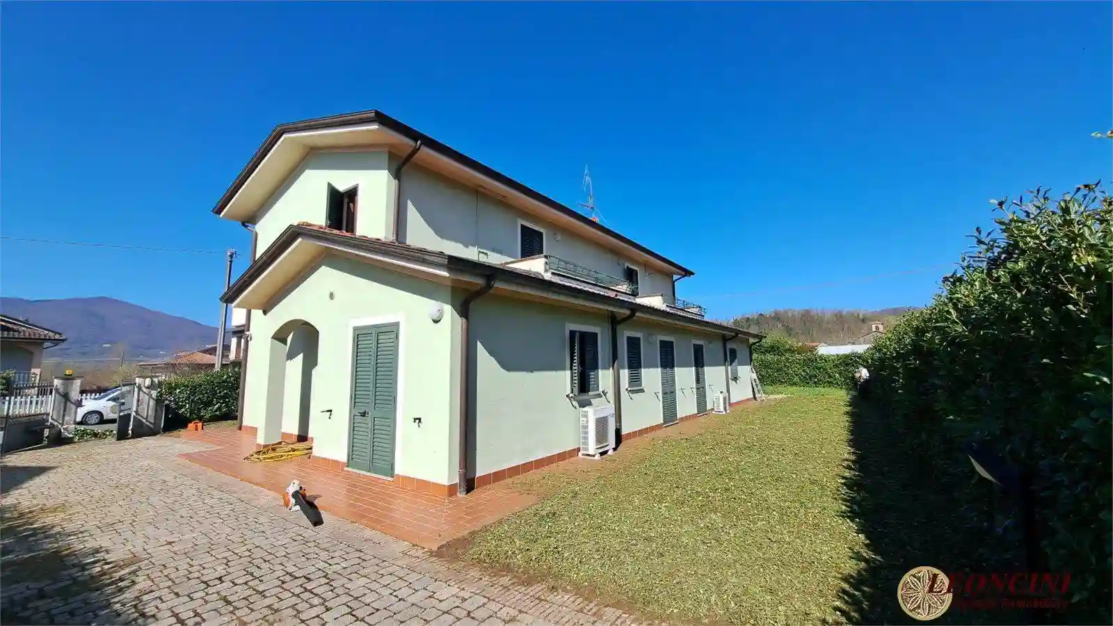 Villa - foto 2