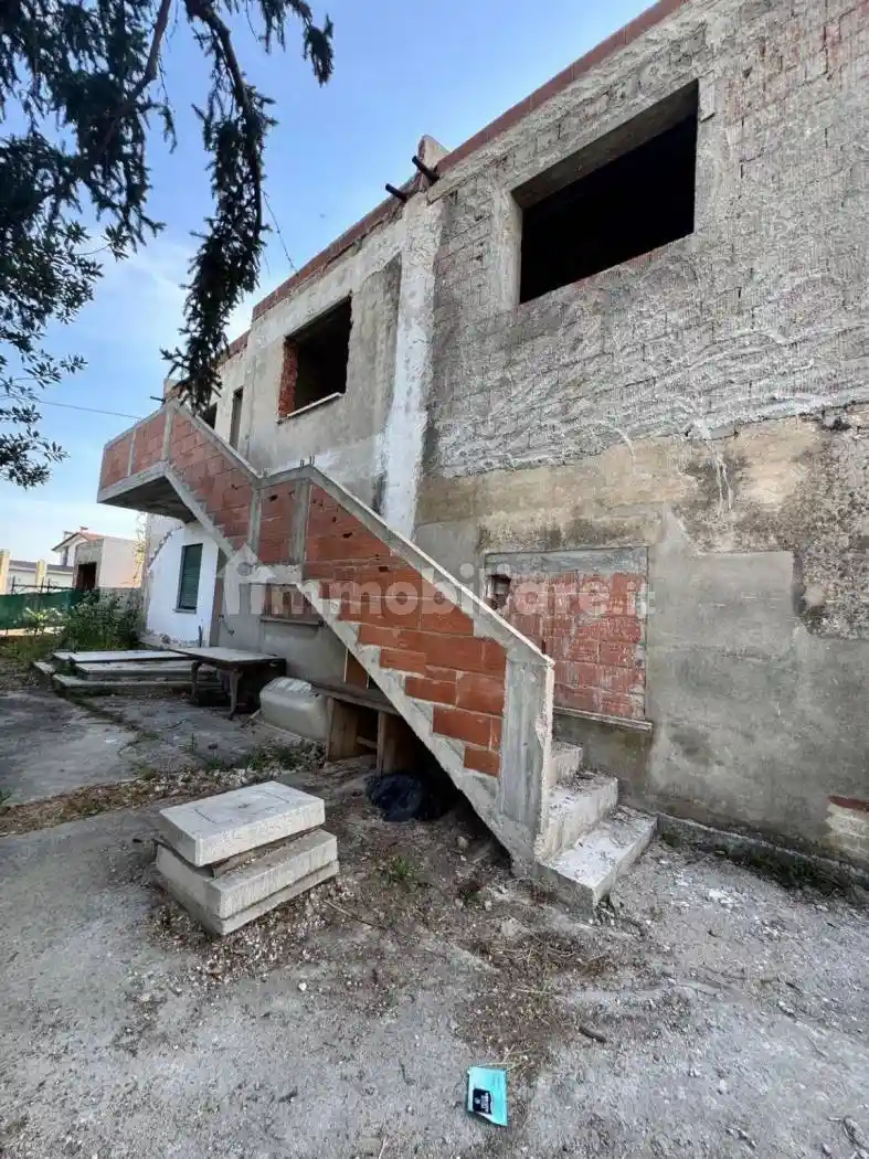 Villa in vendita a Due Carrare