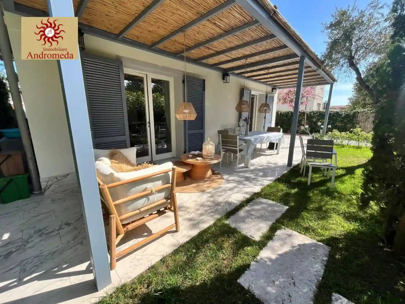 Villa - foto 2