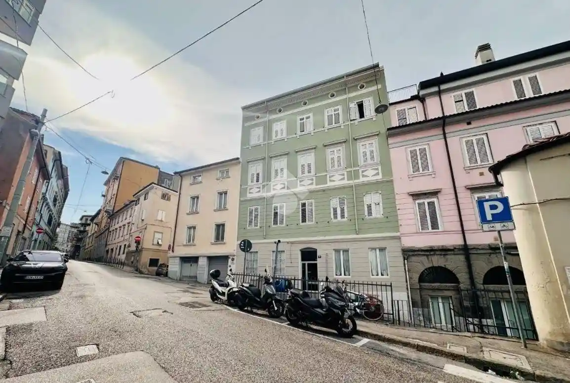 Appartamento in vendita a Trieste